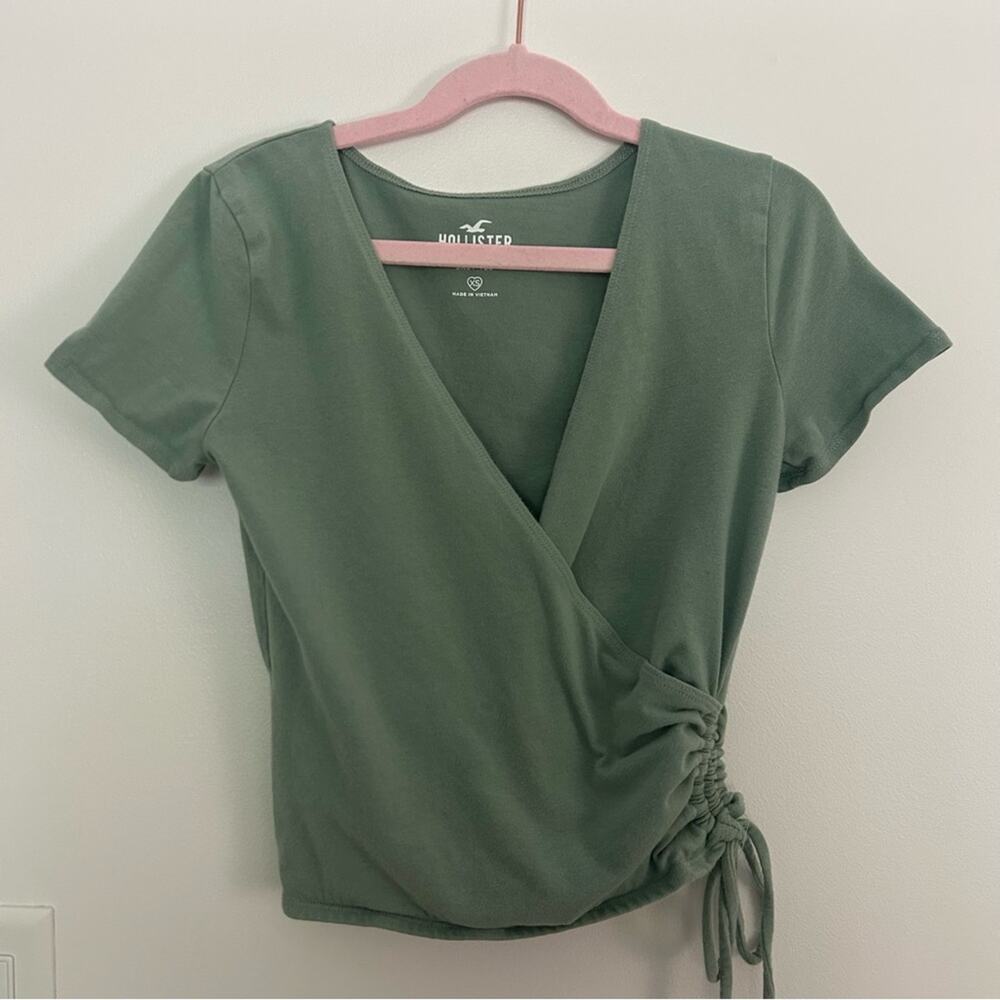 Hollister Soft Green Side Tie Wrap Short Sleeve Tee Women’s XS Y2K Balletcore
